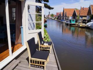 Your Frisian Canal-Side Home, cleaning included - Hindeloopen - 4