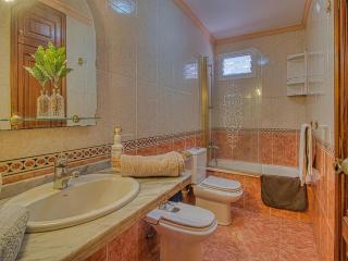 Apartment in Radazul with Stunning Sea Views, cleaning included - Radazul - 6