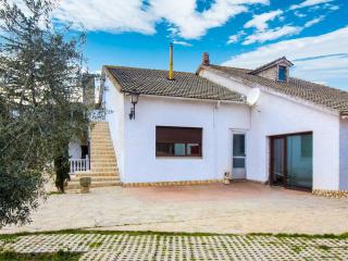 Villa in Villamuriel with Pool and Barbecue, cleaning included - Villamuriel de Cerrato - 2
