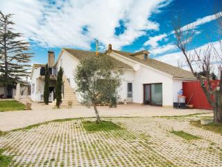 Villa in Villamuriel with Pool and Barbecue, cleaning included - Villamuriel de Cerrato - 2