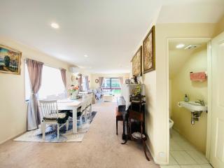 Sunny Room in West Auckland - Shared bathroom - Auckland - 9