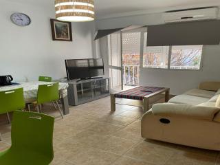 Cosy apartment with shared balcony, cleaning included - Sevilha - 6
