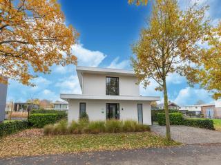 Wellness & Waterside Villa Escape, cleaning included - Zeewolde - 5