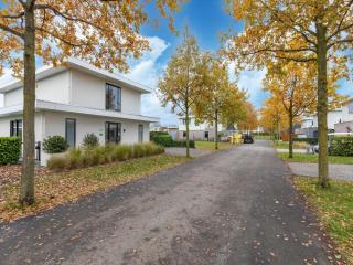 Wellness & Waterside Villa Escape, cleaning included - Zeewolde - 4