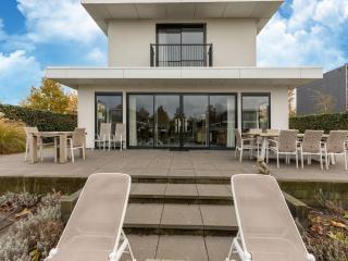 Wellness & Waterside Villa Escape, cleaning included - Zeewolde - 3