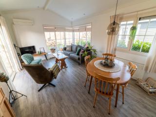 Pleasant holiday home in Giethoorn with terrace, cleaning included - Giethoorn - 9