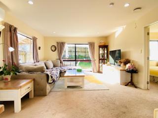 Entire house in West Auckland - Auckland - 9