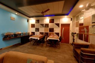 A Family Hotel Oppera Near IGI Airport - New Delhi - 6
