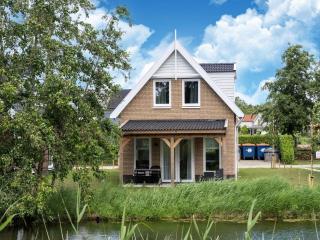 Waterside Charm Near Rotterdam, cleaning included - Simonshaven - 9