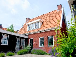 Villa in Colijnsplaat by the Lake, cleaning included - Colijnsplaat - 9