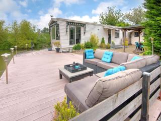 Fantastic villa in Ooltgensplaat with jetty, cleaning included - Ooltgensplaat - 9