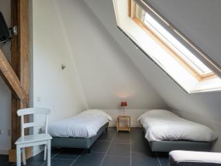 Spacious farmhouse in wooded area, cleaning included - Zuidoostbeemster - 6
