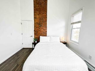 NYC 20 Min WD 4 BDRM Luxury at Great Value - North Bergen - 4
