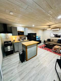 High Noon Hideout Tiny Home in Springtown TX - Springtown - 0