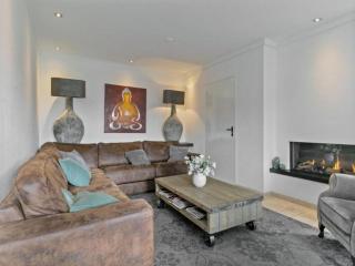 Chic Villa Getaway Near Forest, cleaning included - Zeewolde - 0