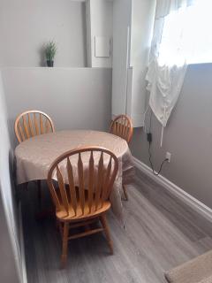 Private walkout basement apt - 7