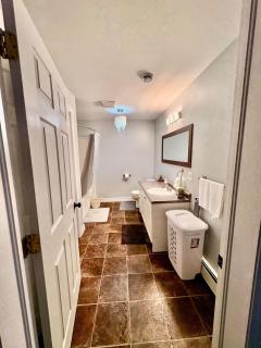 Private walkout basement apt - Lower Sackville - 6