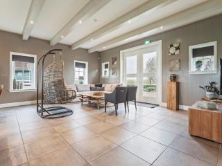 Family Retreat with EV Charger, cleaning included - Middenbeemster - 2