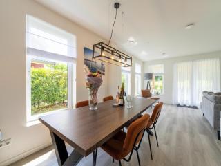 Tranquil Lakeside Stay, cleaning included - Simonshaven - 8