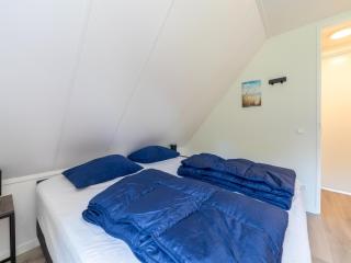 Tranquil Lakeside Stay, cleaning included - Simonshaven - 7
