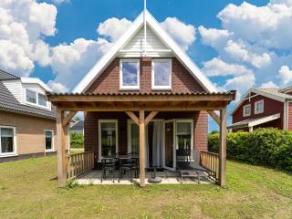 Tranquil Lakeside Stay, cleaning included - Simonshaven - 9