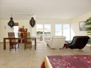 Villa in Altea with Heated Pool, cleaning included - Bernia - 4