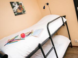 Enjoy a 6-person bungalow, cleaning included - Zevenhuizen - 6
