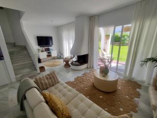 Holiday Home near La Duquesa Golf & Beach, cleaning included - Manilva - 1