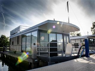 Houseboat with roof terrace and beautiful view, cleaning included - Sneek - 8