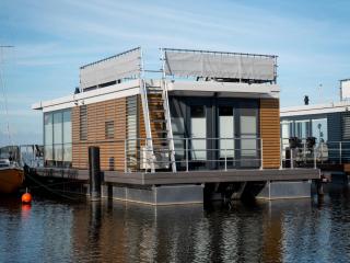 Houseboat with roof terrace and beautiful view, cleaning included - Sneek - 6