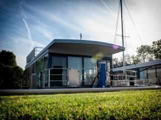 Houseboat with roof terrace and beautiful view, cleaning included - Sneek - 7