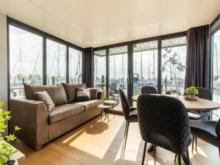 Houseboat in Volendam by Marina Views, cleaning included - Volendam - 0