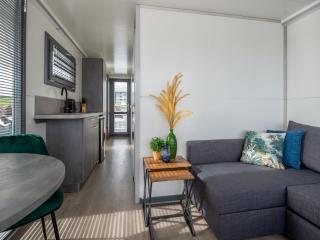 Waterlodge in Kamperland by Veerse Meer, cleaning included - Kamperland - 3