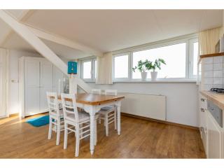 Bright Apartment Near Beach, cleaning included - Westkapelle - 2