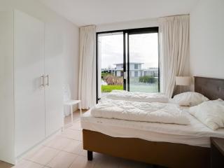 Prime villa with terrace and jetty, cleaning included - Zeewolde - 4