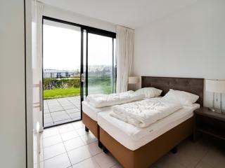 Prime villa with terrace and jetty, cleaning included - Zeewolde - 0