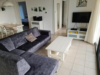 Prime villa with terrace and jetty, cleaning included - Zeewolde - 8