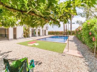 Apartment in St Pere Pescador near Seaside, cleaning included - Sant Pere Pescador - 2