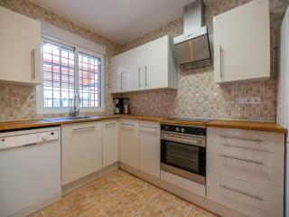 Villa in Fortuna with Private Pool, cleaning included - Fortuna - 7