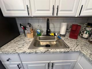 GREAT VALUE 1 Bedroom Apt 3 Beds Newly Renovated - Johnstown - 0