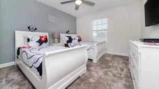 Storey Lake Resort Vacation Townhome - includes resort clubhouse amenity access - Los Angeles - 4