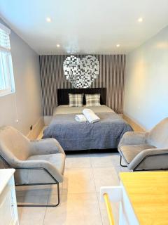 The Garden Studio - Private Detached Studio with Ensuite Cozy and Self-Contained - Luton - 7