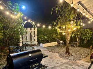 Olivescape- Charming & Cozy Wooden Cabin - 5