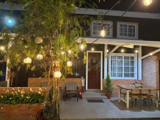 Olivescape- Charming & Cozy Wooden Cabin - 6