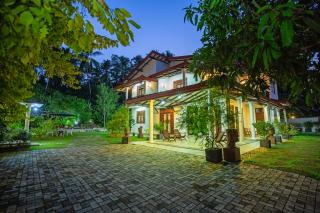 Charming Villa - - 7