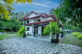 Charming Villa - - 5