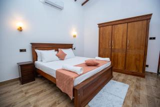 Charming Villa - - 3