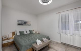 Stunning Apartment In Klenovica - 6