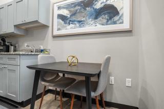 CozySuites Modern 1BR in Downtown Pitts #2 - Pittsburgh - 1
