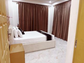 Conifer hotels and resorts - Mahāndri - 4